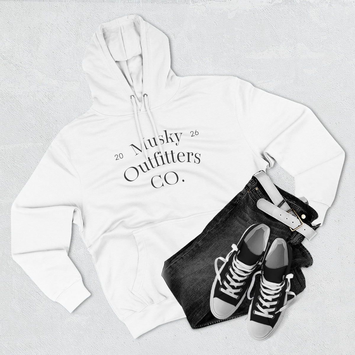 Vintage Lakeside Hoodie — Rustic Cabin Nature Graphic